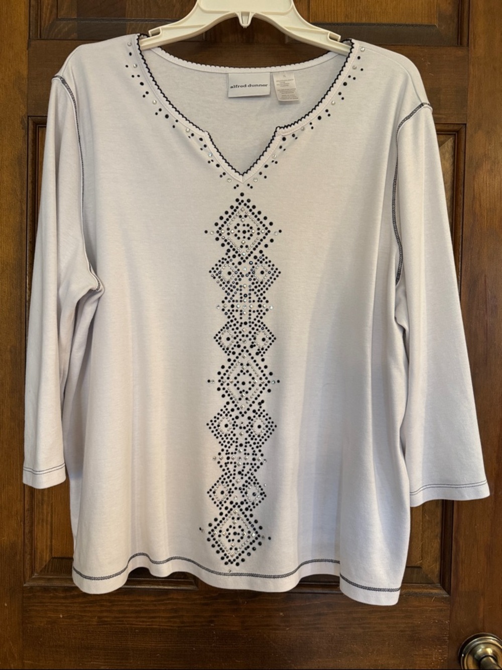 Alfred Dunner White 3/4 Sleeve Top w/Black & Silver Studded Geometric Detail, XL